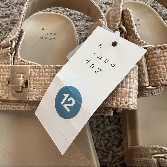 A New Day Women’s Tan Raffia Jonie Sandal size 12 - Picture 3 of 9